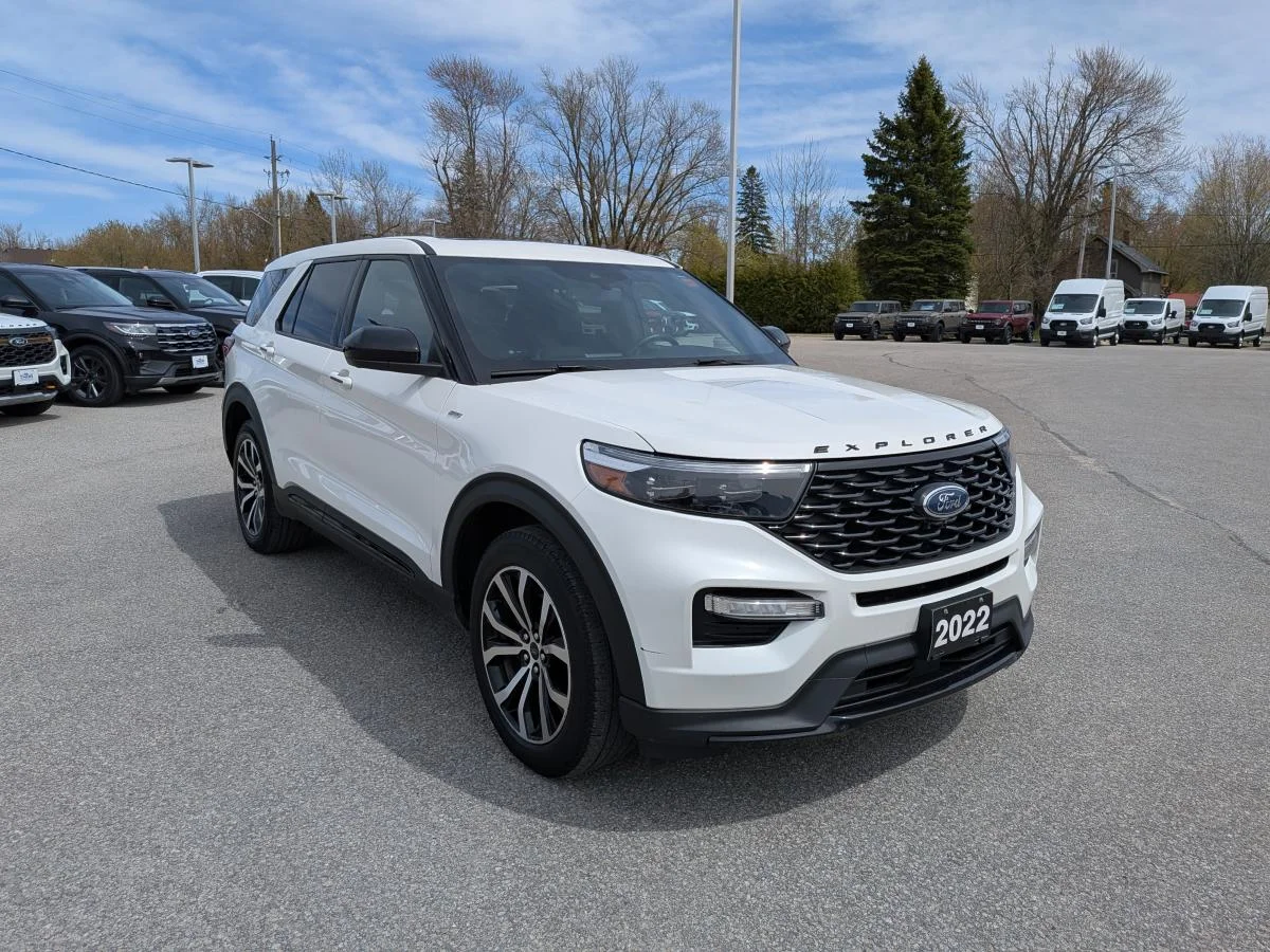 Used 2022 White Ford St-Line image 3
