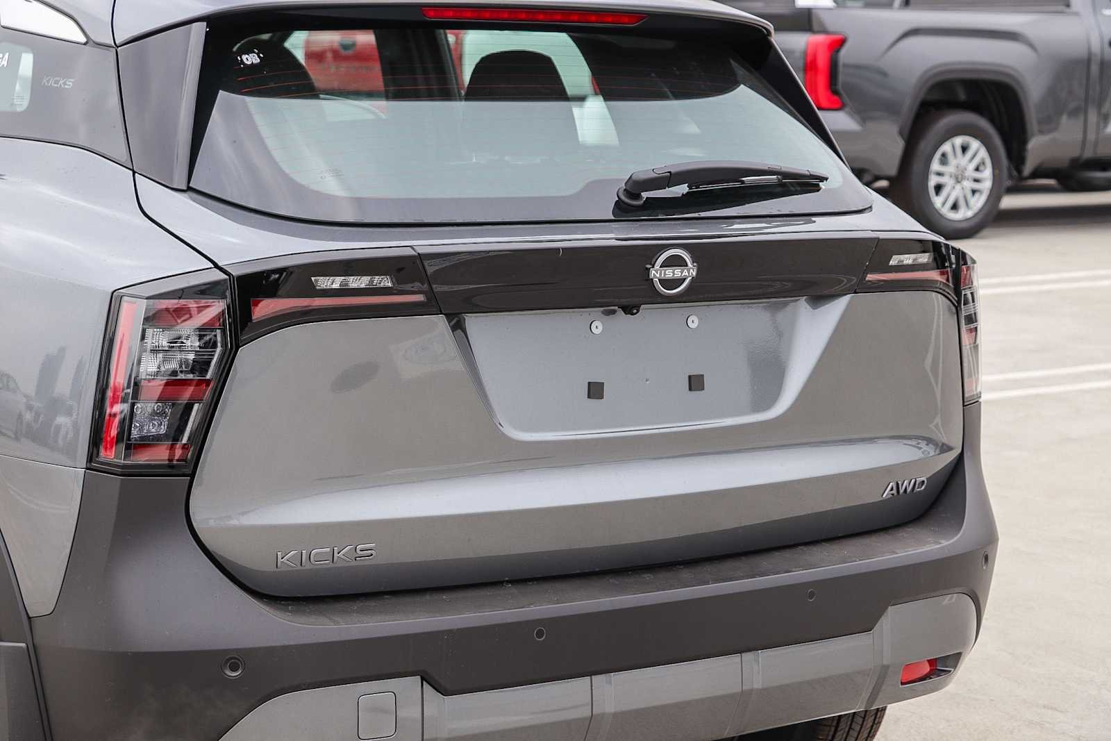 Nuevo 2026 Gun Metallic Nissan S image 10