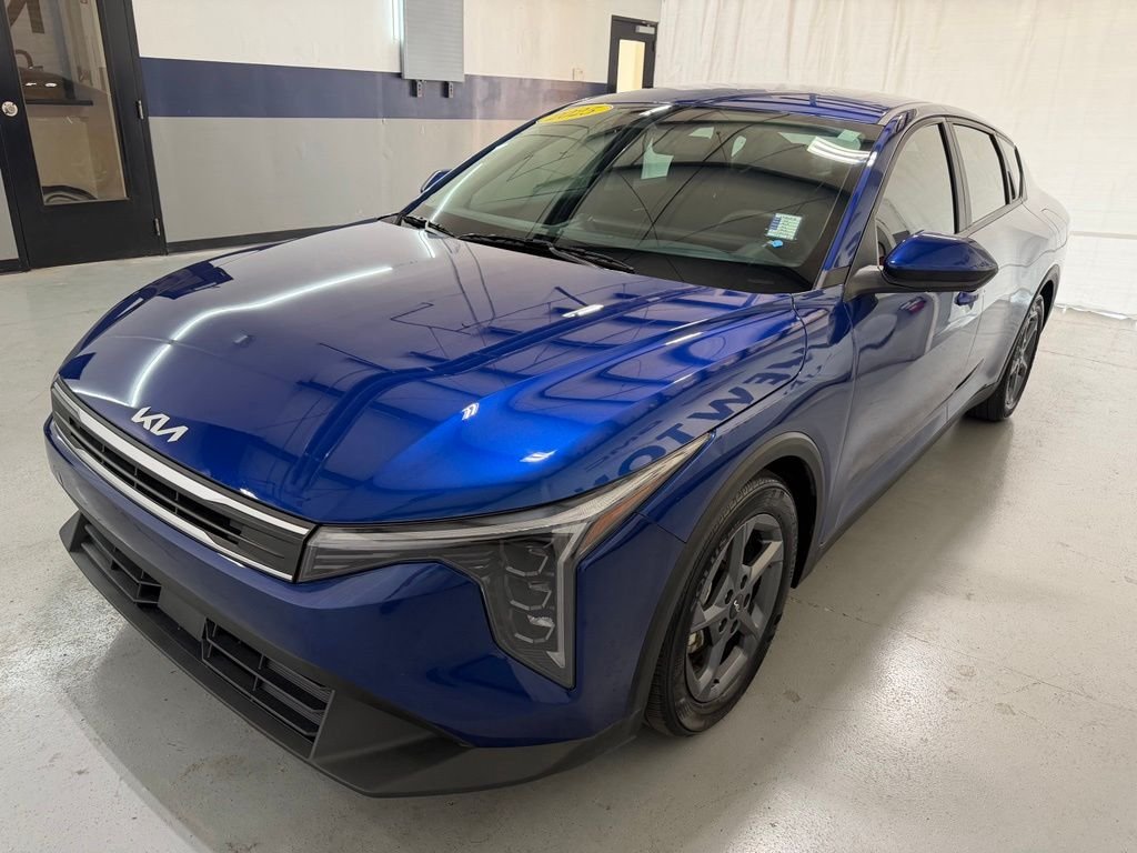 Used 2025 Blue Kia LXS image 37