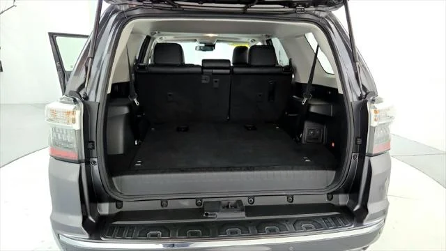 Certified Used 2022 MAGNETIC GRAY MET. Toyota  image 13