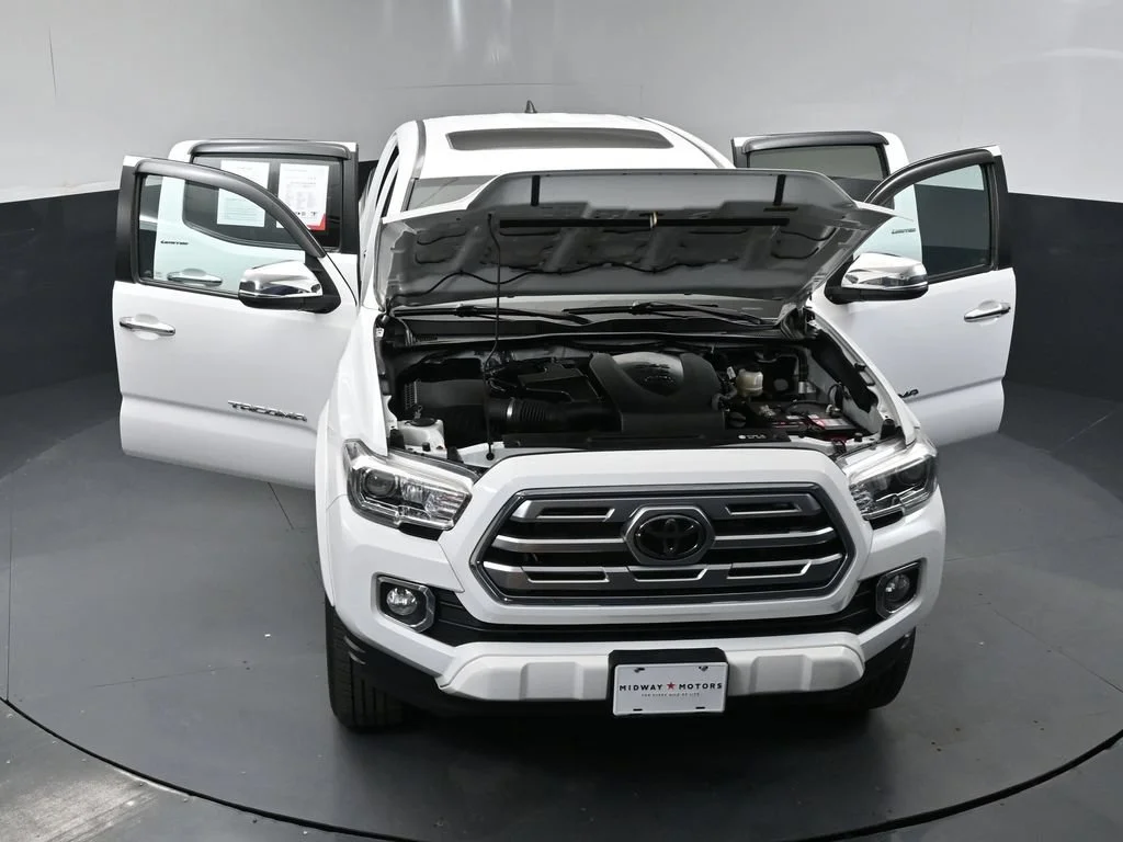 Used 2018 Super White Toyota Limited image 38