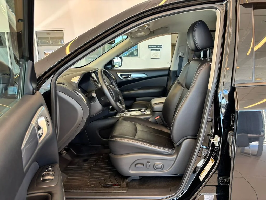 Used 2019 Black Nissan SL image 15