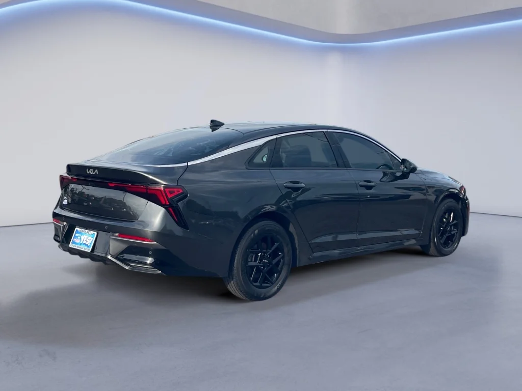Used 2025 Interstellar Gray Kia LXS image 16