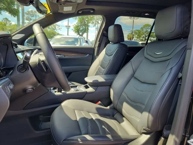 2025 Cadillac XT6 Premium Luxury - Photo 23