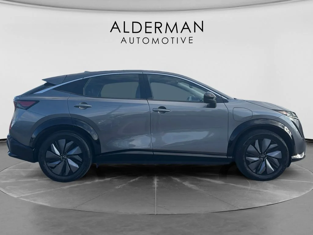 Used 2023 Gray Nissan ENGAGE image 6