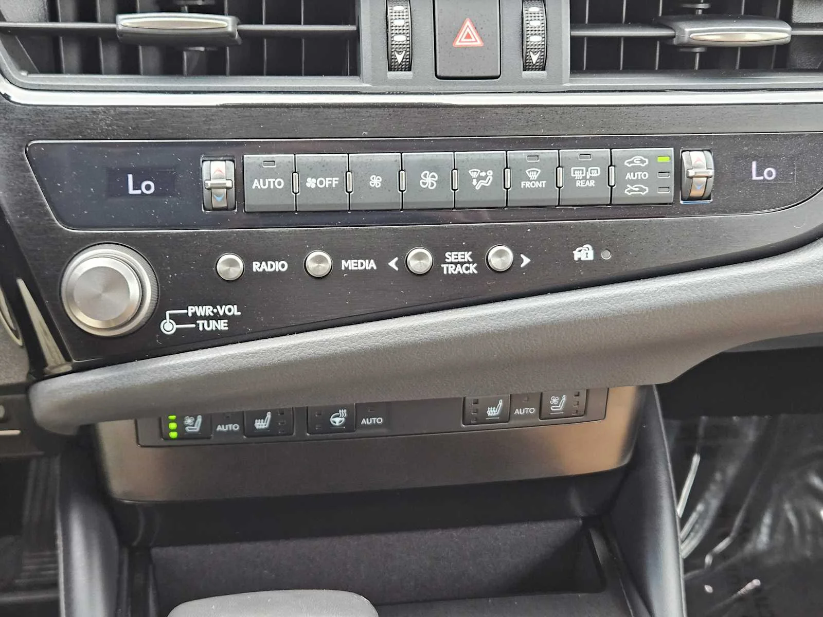 Certified Used 2025 IRIDIUM Lexus  image 13