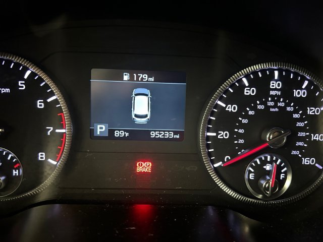 Used 2020 White Kia S image 10