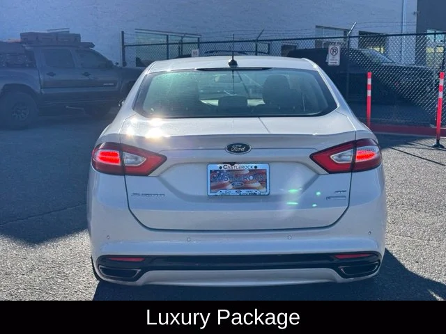 Used 2016 White Ford SE image 4