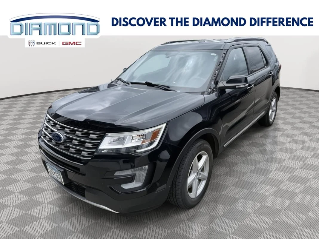 2017 Ford Explorer XLT 4WD's photo