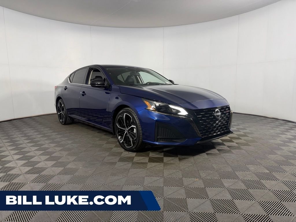 Used 2023 Blue Nissan 2.5 SR image 1