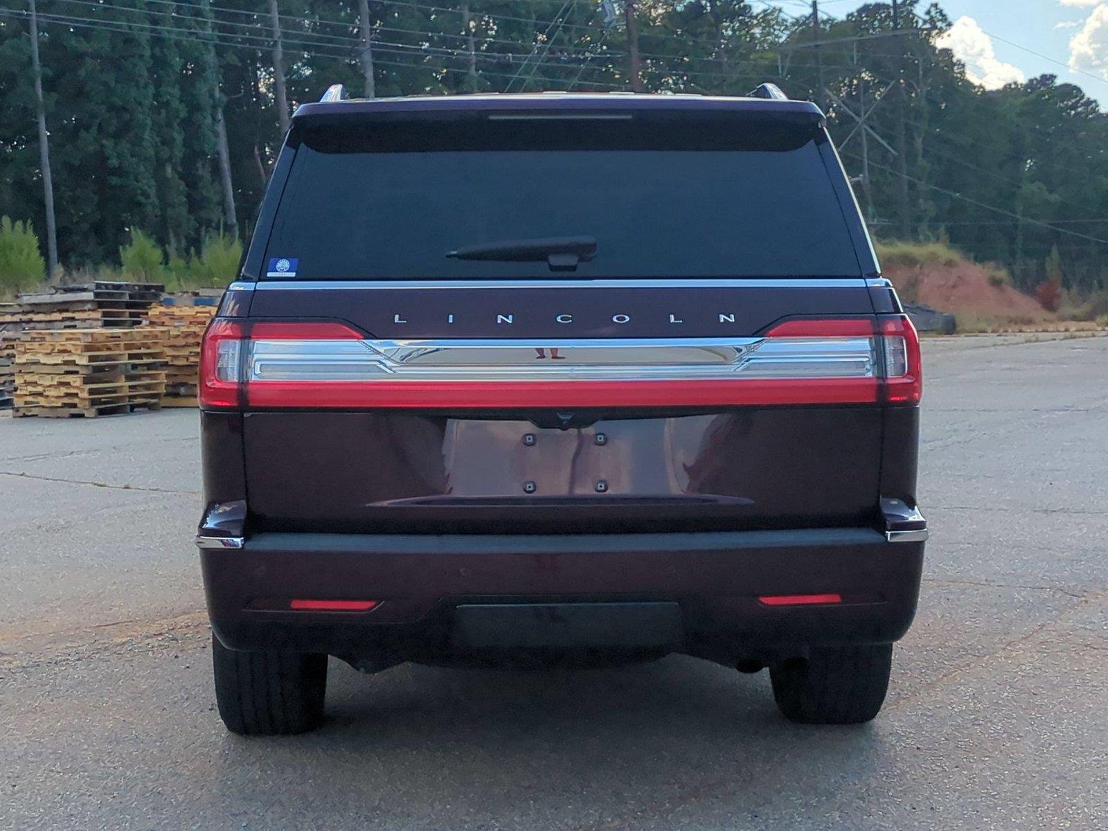 Used 2019 Burgundy Velvet Metallic Tinted Clearcoat Lincoln Reserve image 4