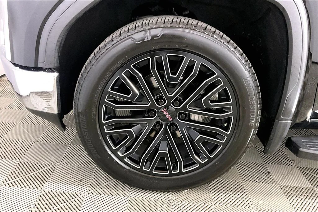 Certified Used 2022 Onyx Black GMC SLT image 7