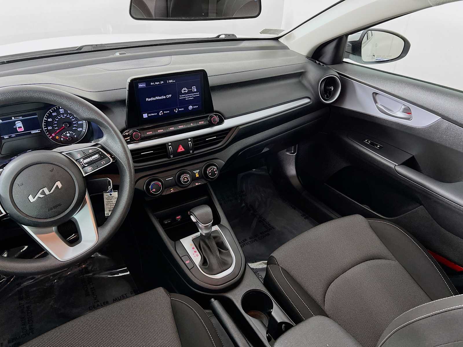 Used 2024 Snow White Pearl Kia LXS image 22