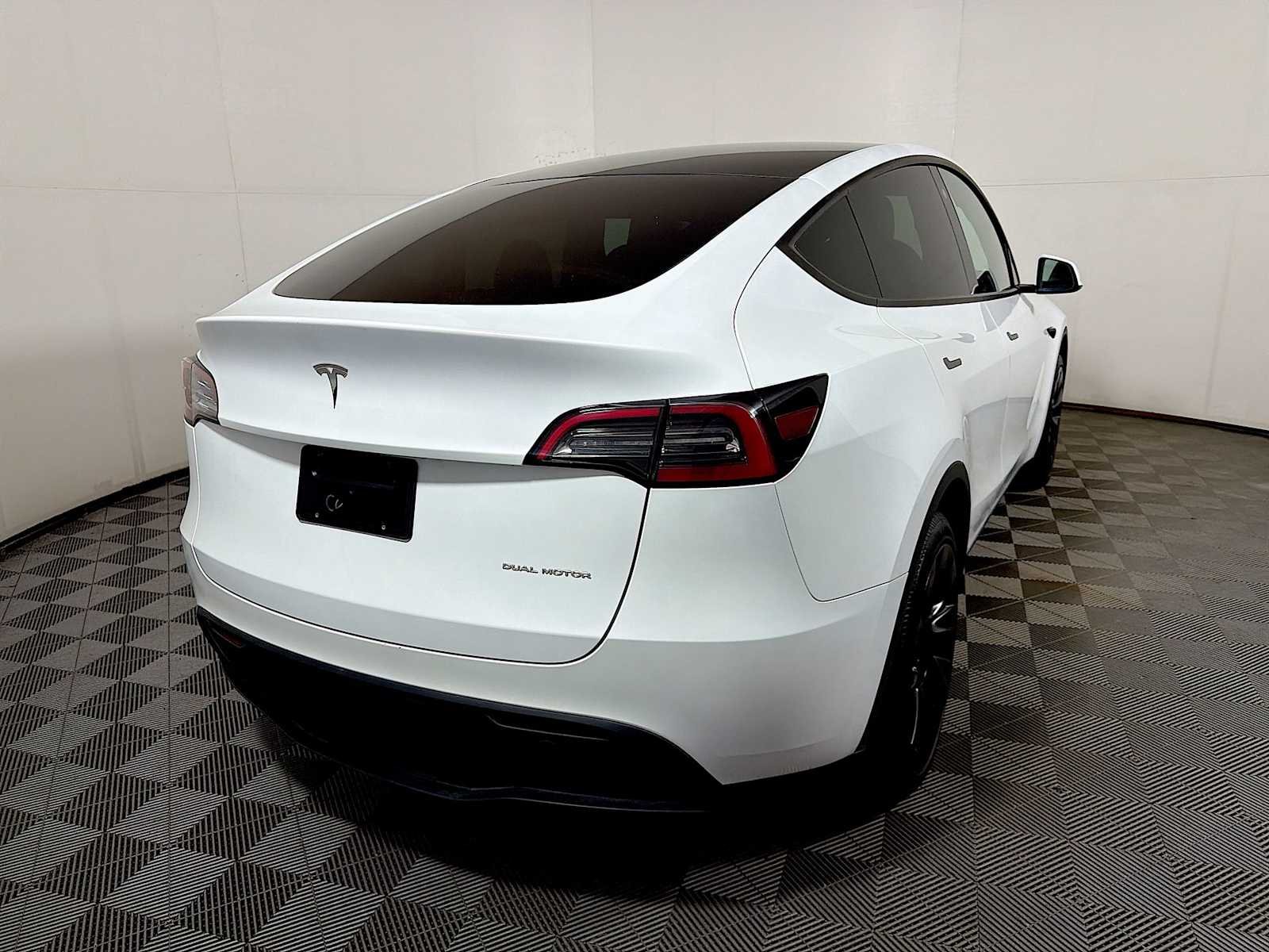 2023 Tesla Model Y Long Range - Photo 6