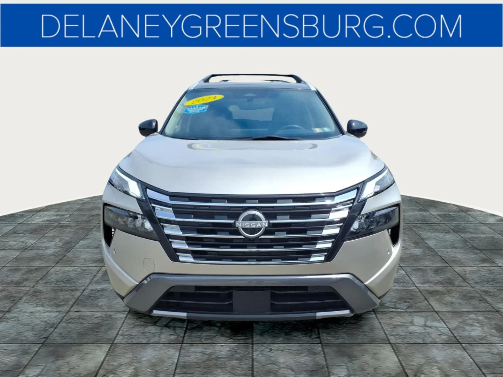 Used 2024 Champagne Silver Metallic/Super Black Xew Nissan SL image 8