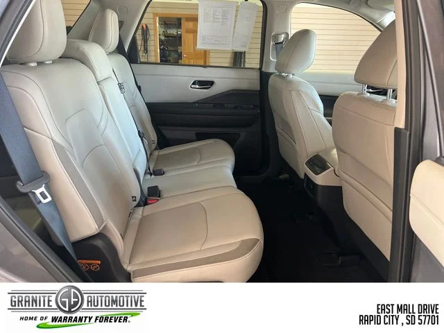 Used 2025 Gray Nissan SL image 34