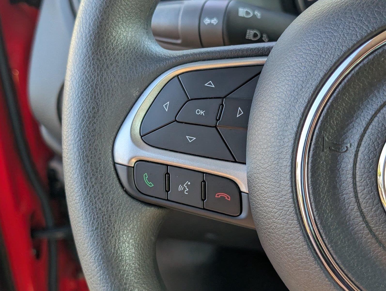 Used 2023 Colorado Red Clearcoat Jeep Latitude image 30