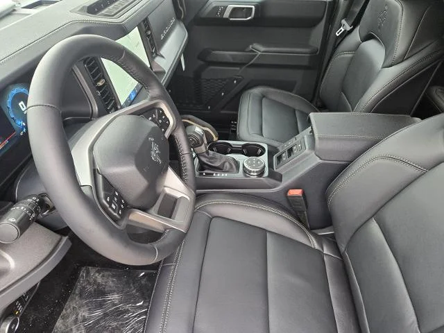 New 2025 Carbonized Gray Metallic Ford Badlands® image 28