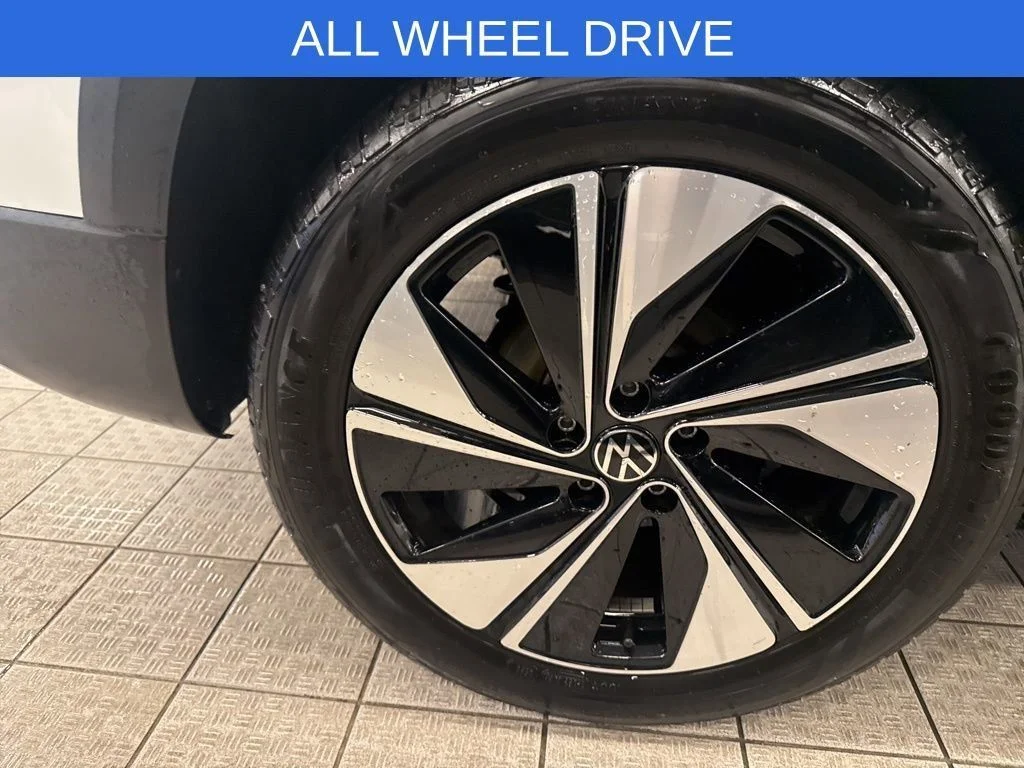 Used 2025 White Volkswagen 1.5T SE image 8