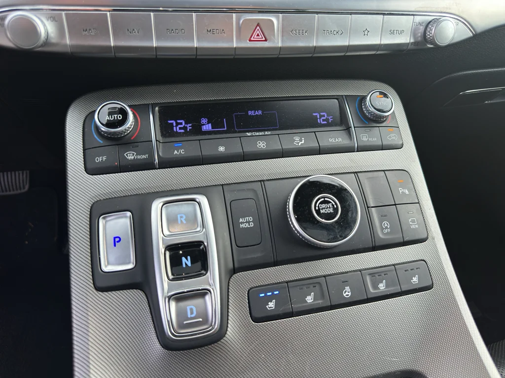 Used 2020 Hyper White Hyundai Limited image 13