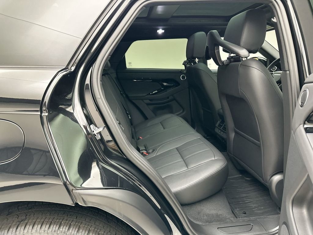 New 2026 Santorini Black Land Rover S image 7