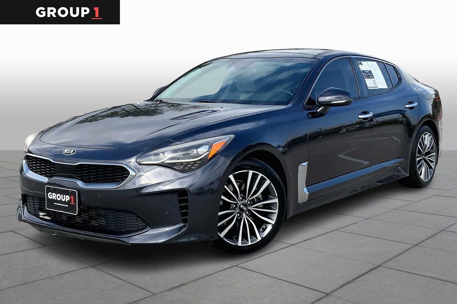 2019 Kia Stinger Premium AWD's photo