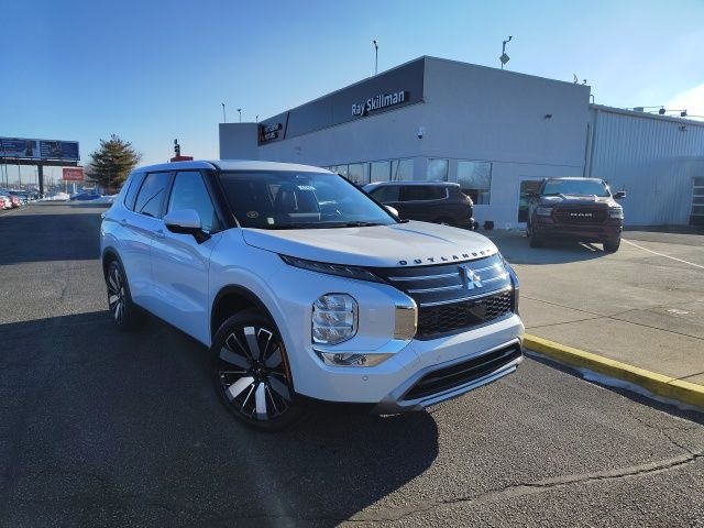 2026 Mitsubishi Outlander SE S-AWC's photo