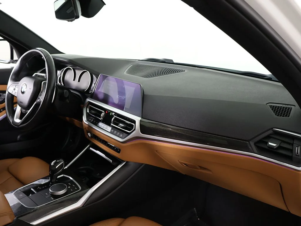 Used 2020 White BMW 330i xDrive image 29