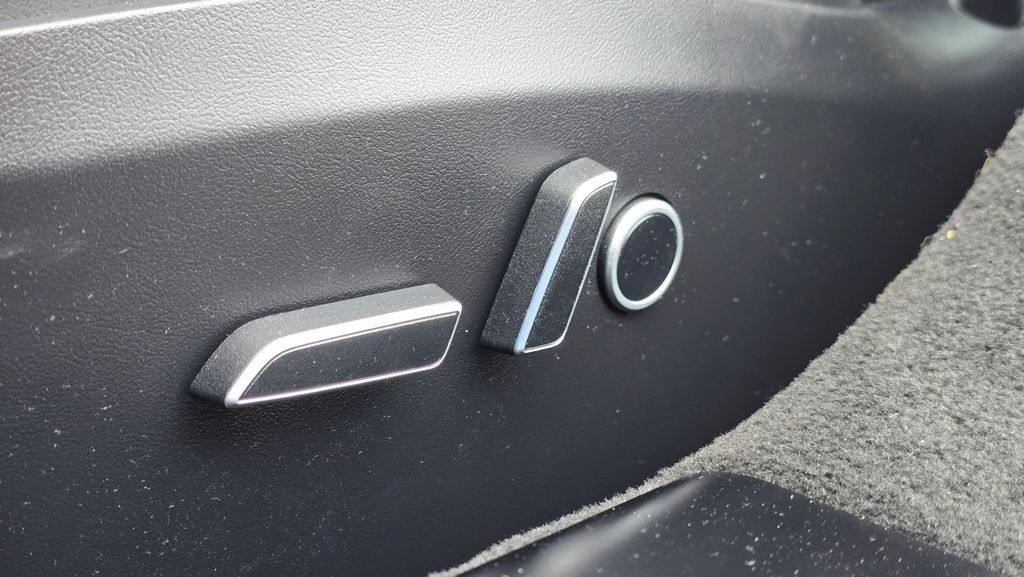 Used 2023 Stealth Gray Tesla  image 25