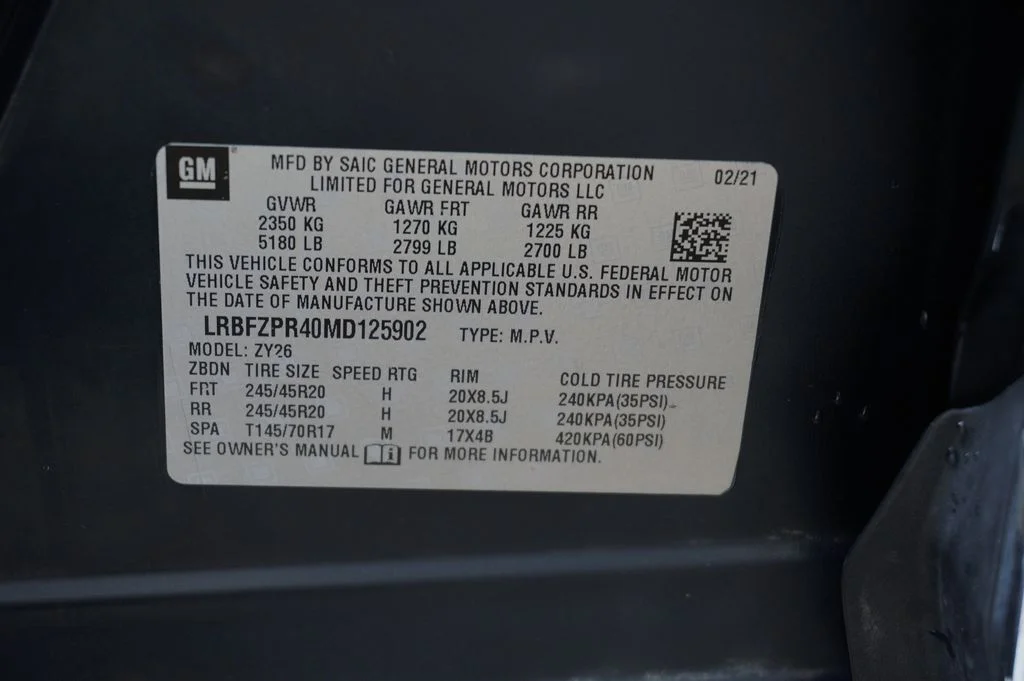 Used 2021 Blue Buick Essence image 33