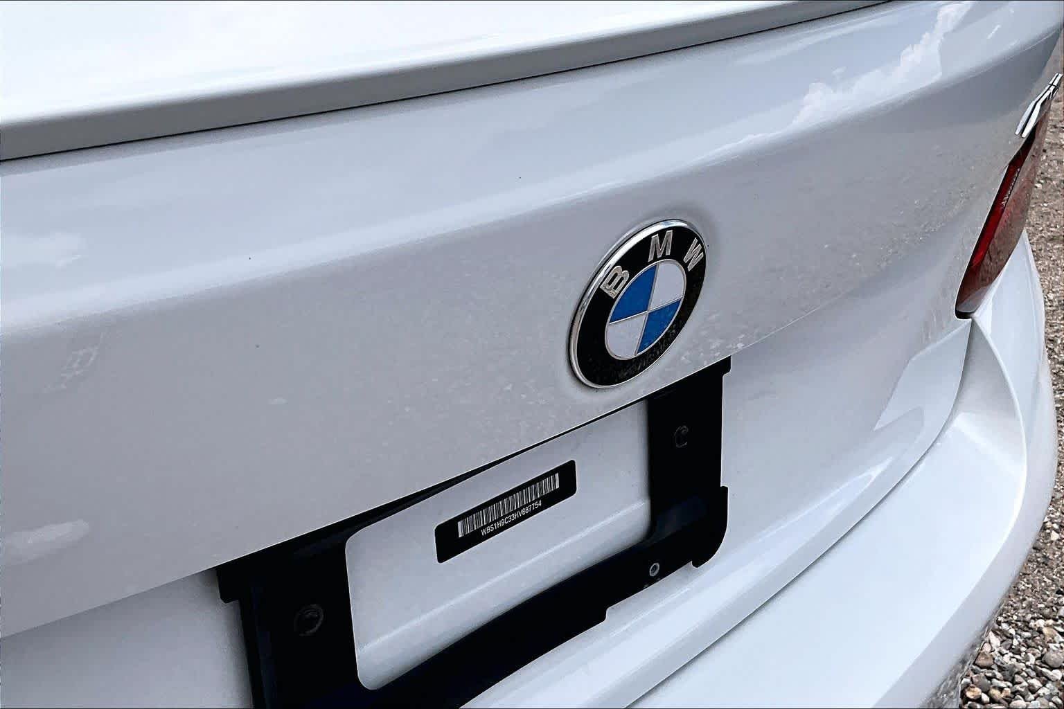 Used 2017 Alpine White BMW  image 27