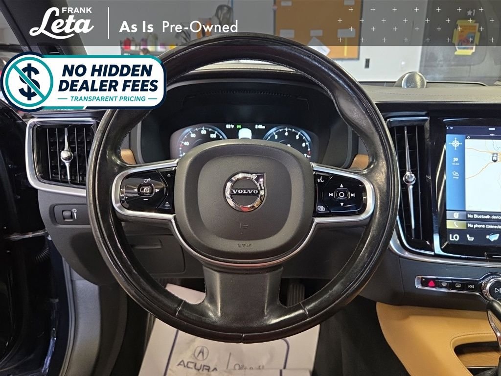 Used 2017 Magic Blue Metallic Volvo  image 13