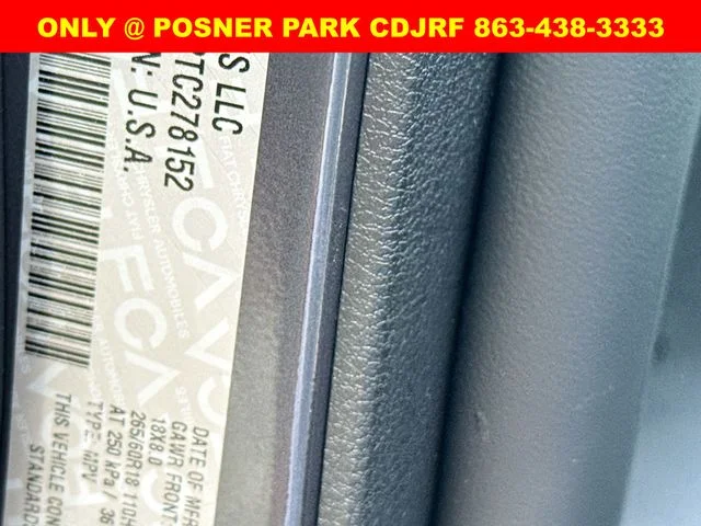 New 2026 Baltic Gray Metallic Clear-Coat Exterior Paint Jeep Laredo X image 33