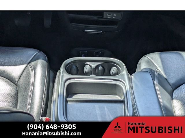 Used 2020 Red Chrysler Touring L image 20