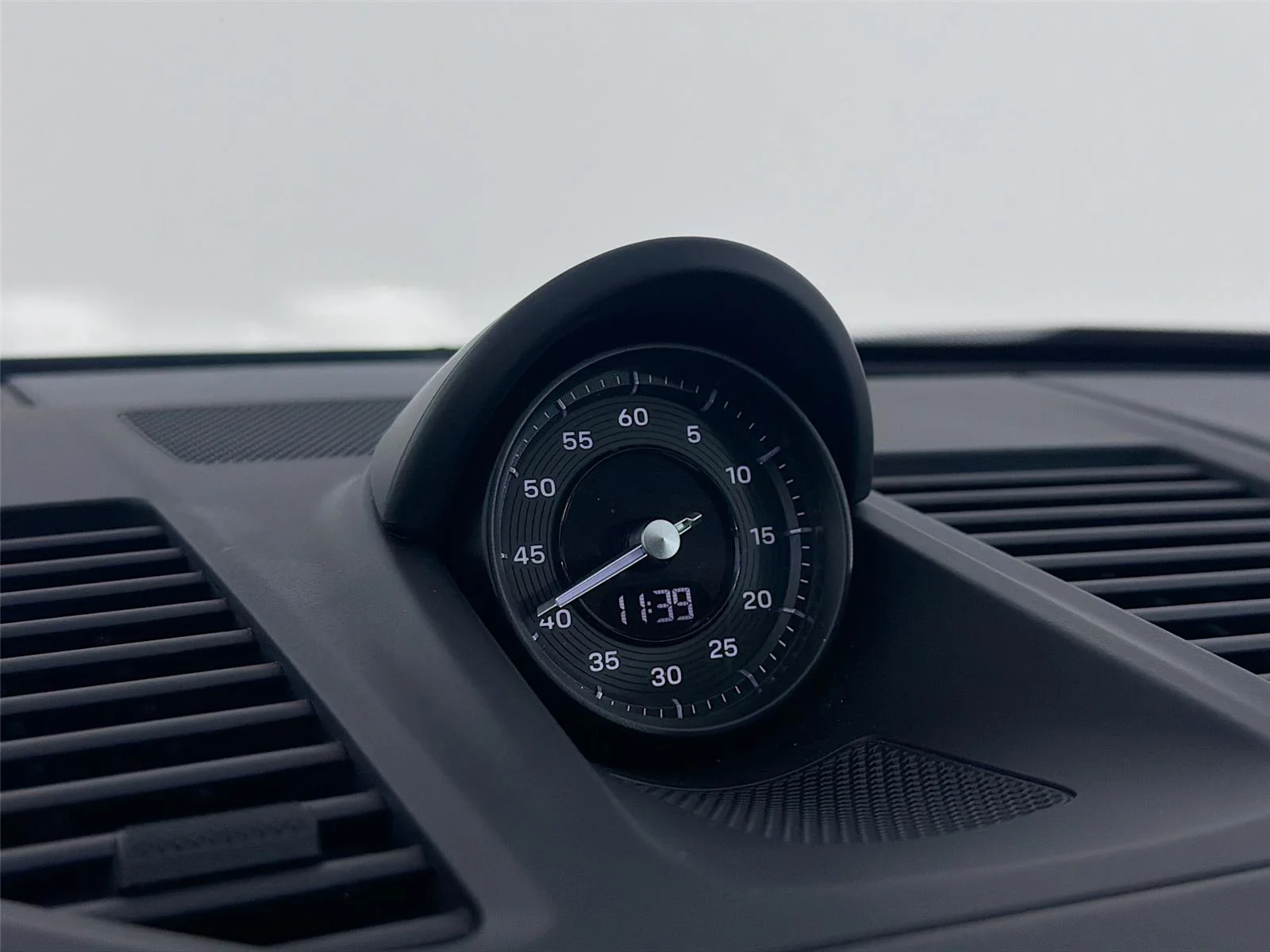 Used 2021  PORSCHE  image 20