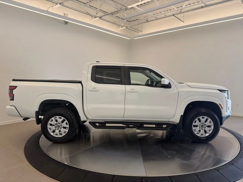 Used 2022 White Nissan SV image 2