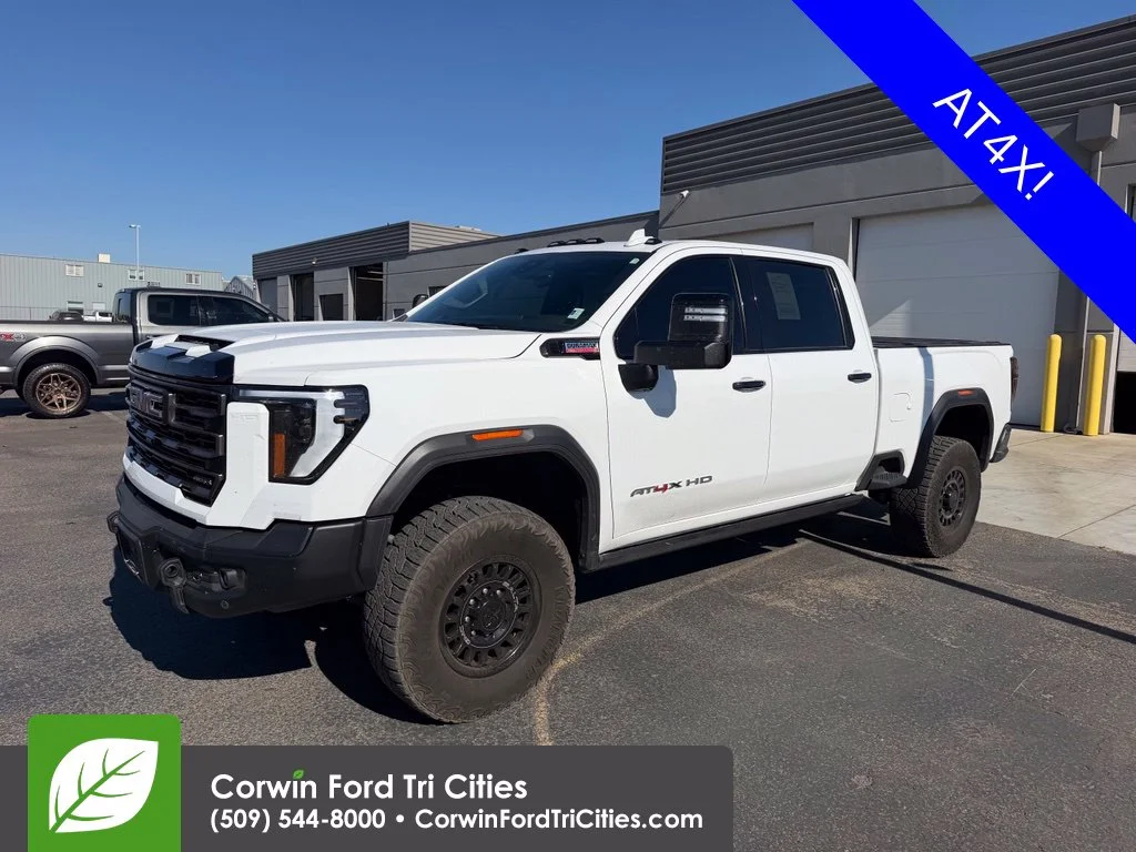 Used 2024 White GMC AT4X image 7
