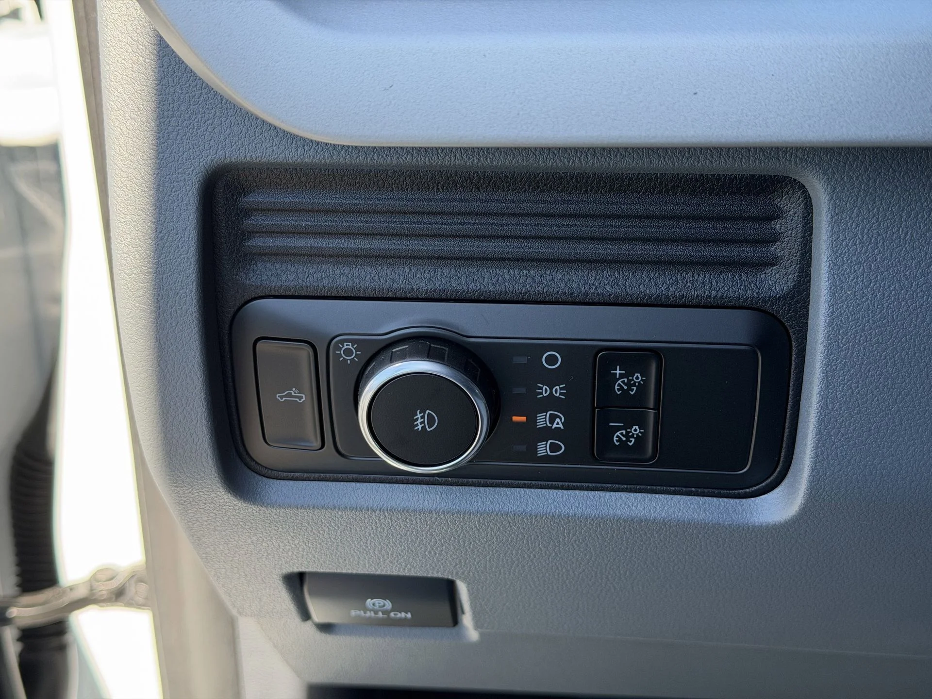 New 2026 Oxford White Ford F-250® XL image 13