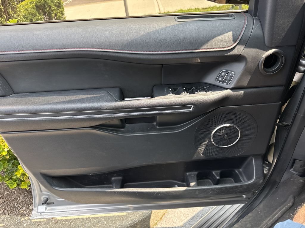 Used 2022 Silver Ford Limited image 26