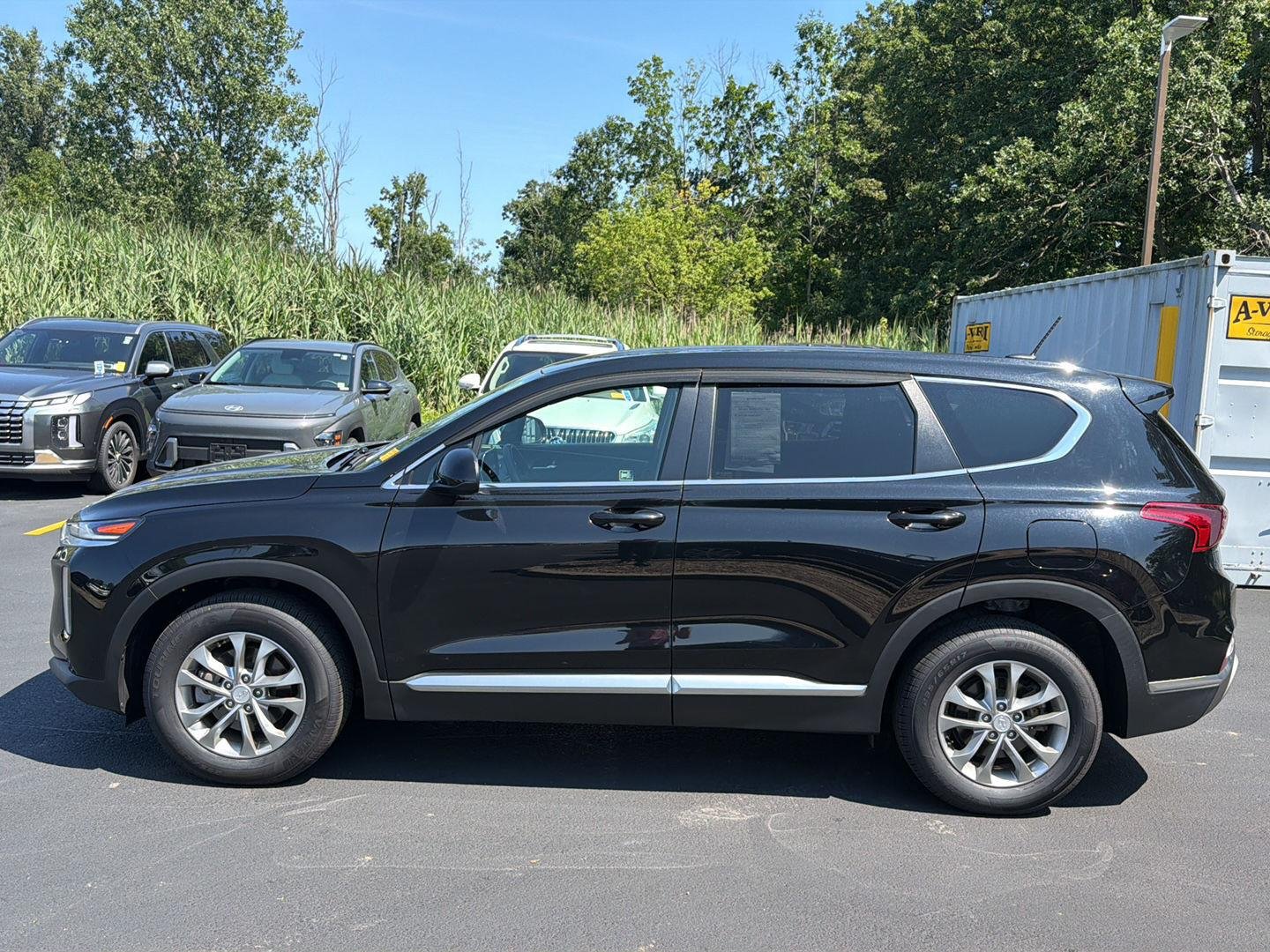 Used 2020 Twilight Black Hyundai SE image 4