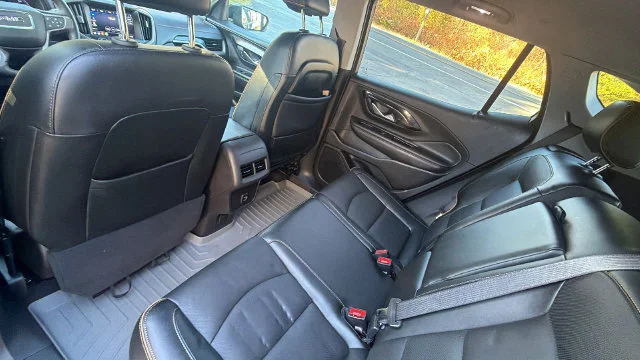 Used 2023 Black GMC AT4 image 29