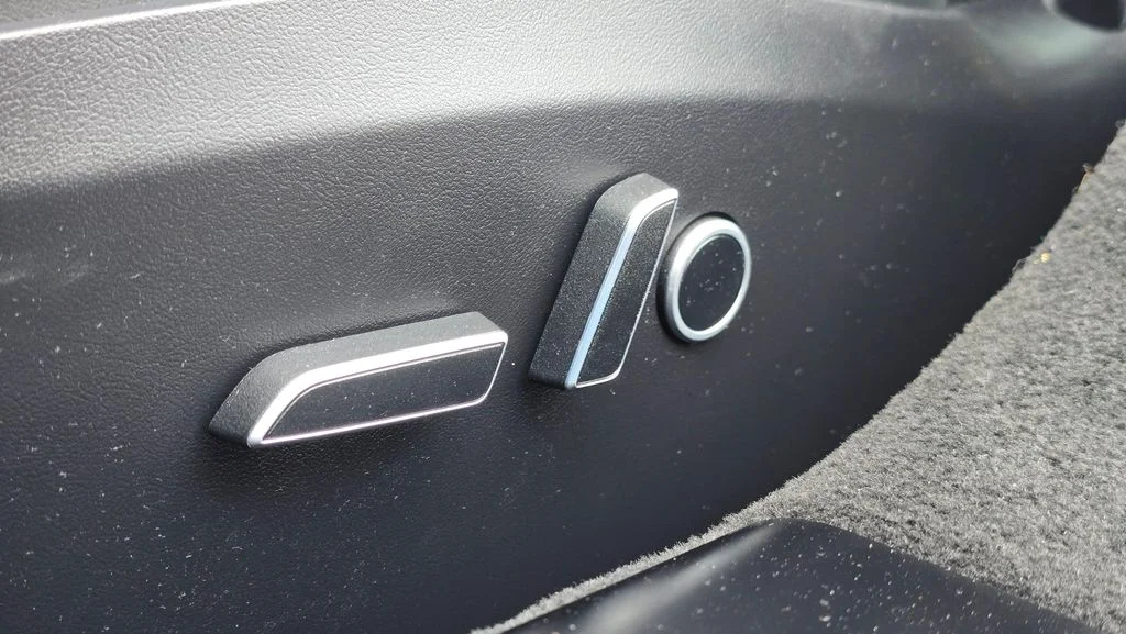 Used 2023 Stealth Gray Tesla  image 25