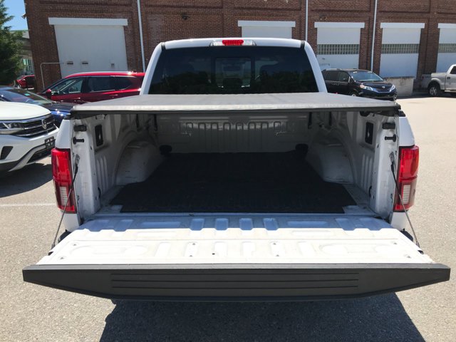 Used 2020 Oxford White Ford LARIAT image 28