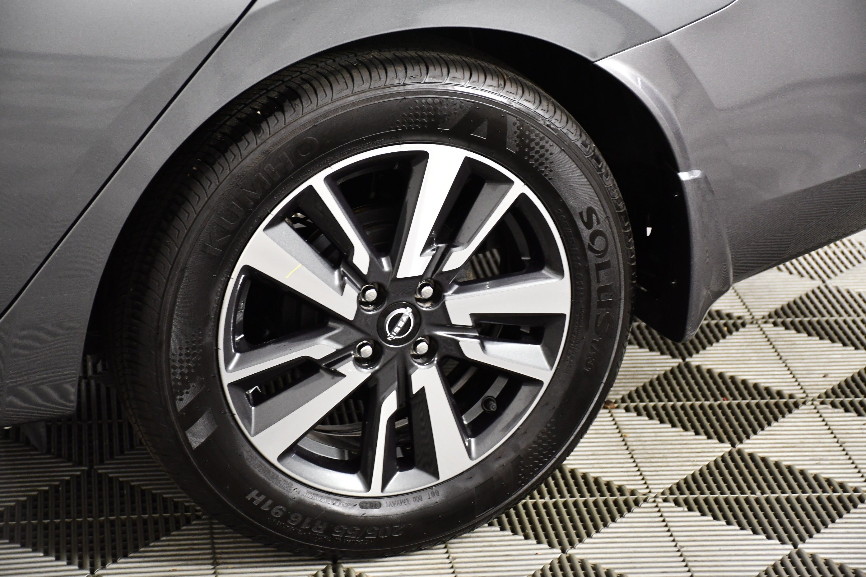 Used 2025 Gun Metallic Nissan SV image 47