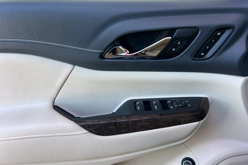 Used 2022 Red GMC Denali image 13
