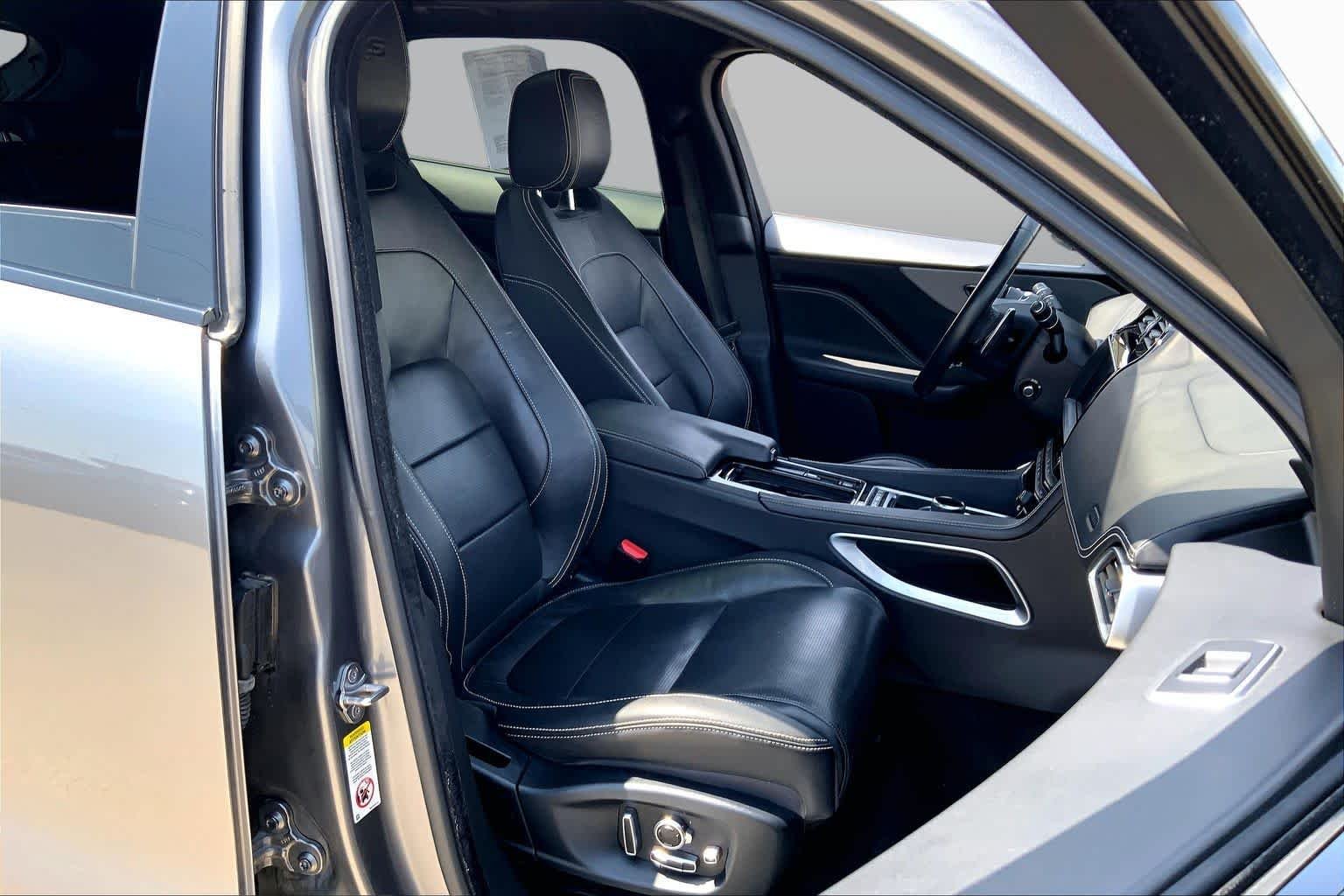 Pre-Owned 2018 Jaguar F-PACE S