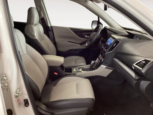 Used 2020 Crystal White Pearl Subaru Limited image 15