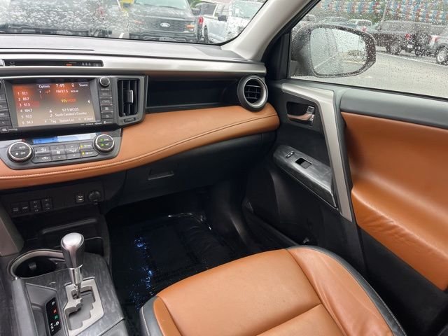 Used 2017 Gray Toyota Platinum image 16