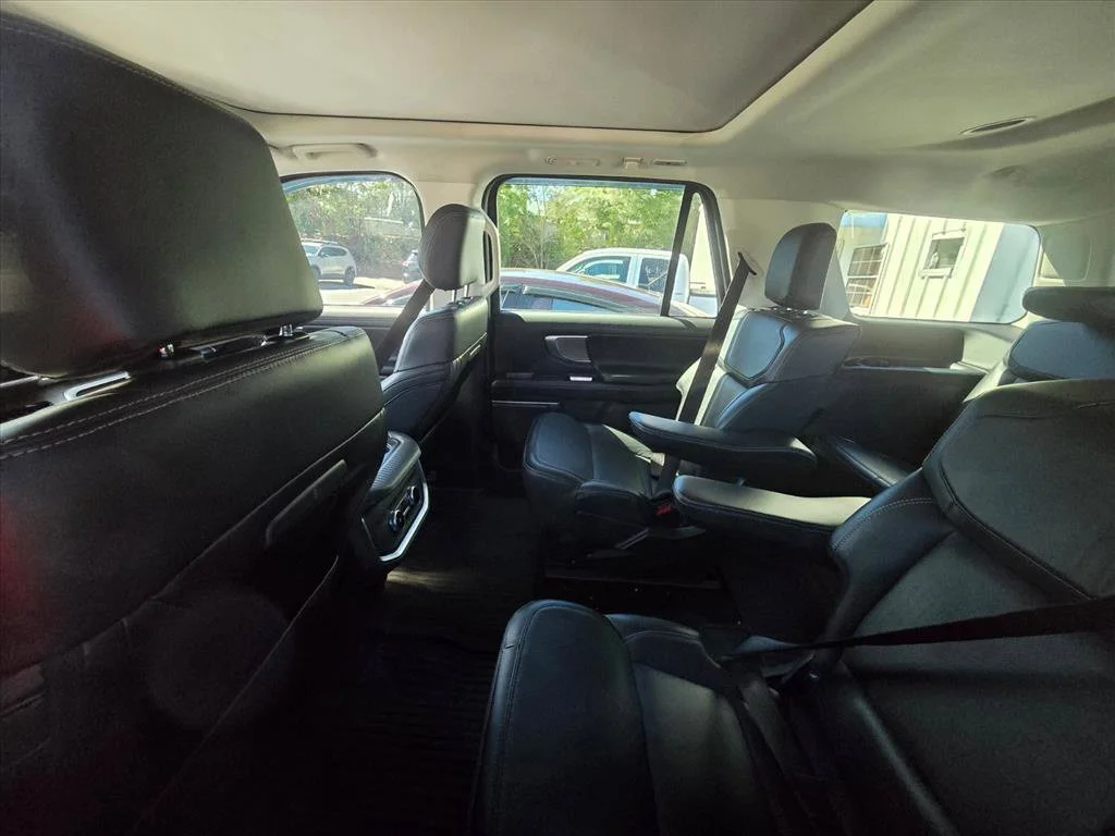 Used 2025 White Ford Platinum image 5
