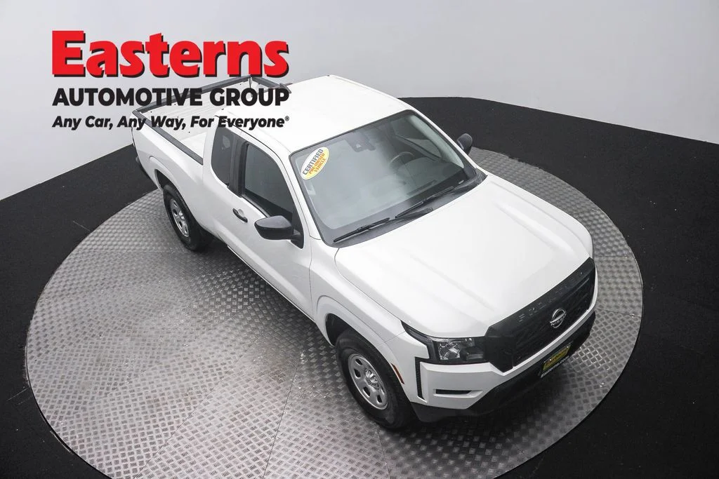 Used 2022 White Nissan S image 3